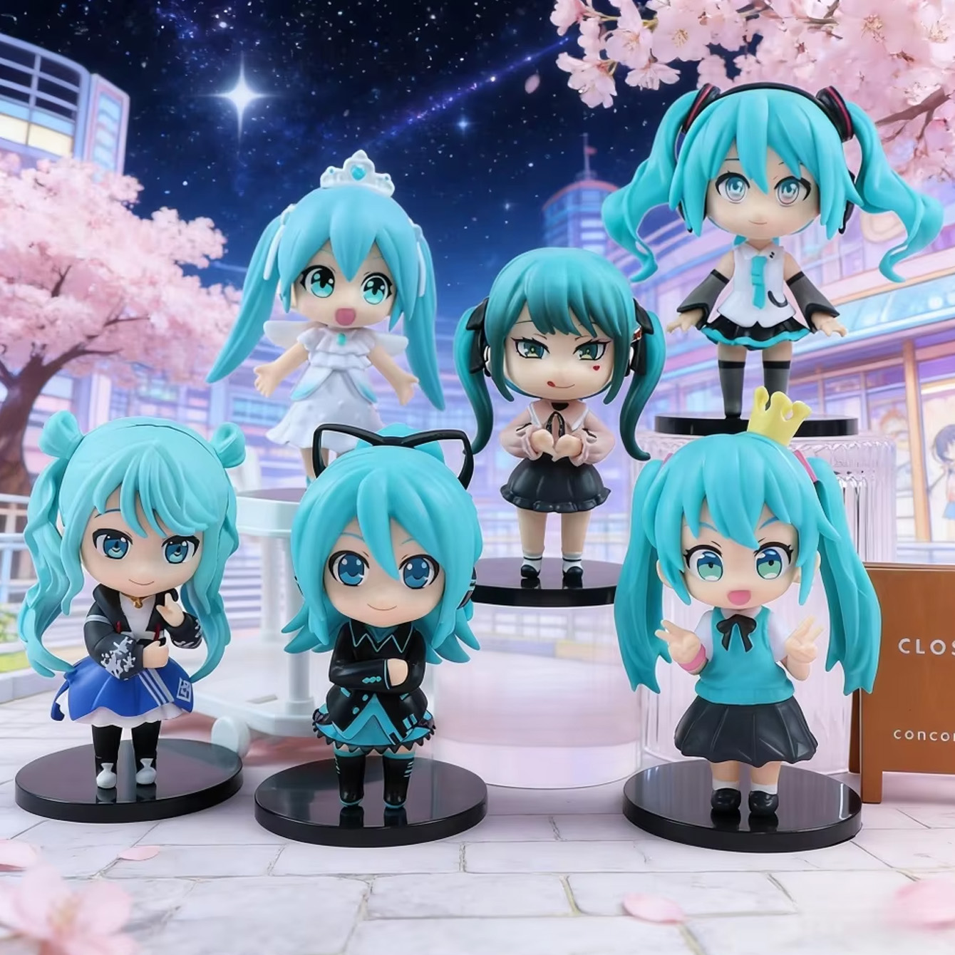 Model Kit Hatsune Miku - 初音ミクちびフィギュアセット – 複数のポーズとコスチューム、プレミアムPVC素材、デスクトップデコレーション＆アニメファン向けグッズ