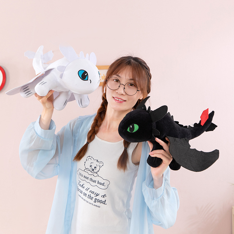 ドラゴンを飼いならす方法 ナイト・フューリー アニメスタイル - Model Kit Cars のレビューと価格