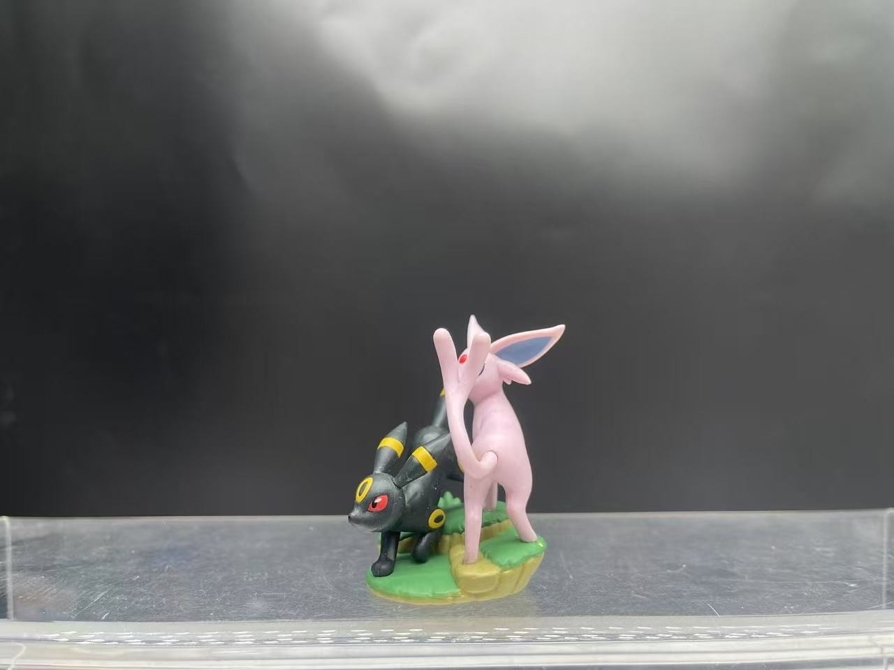 ポケモンアニメ漫画かわいいアンブレオンエスペオンアクションフ - Model Kit Umbreon のレビューと価格