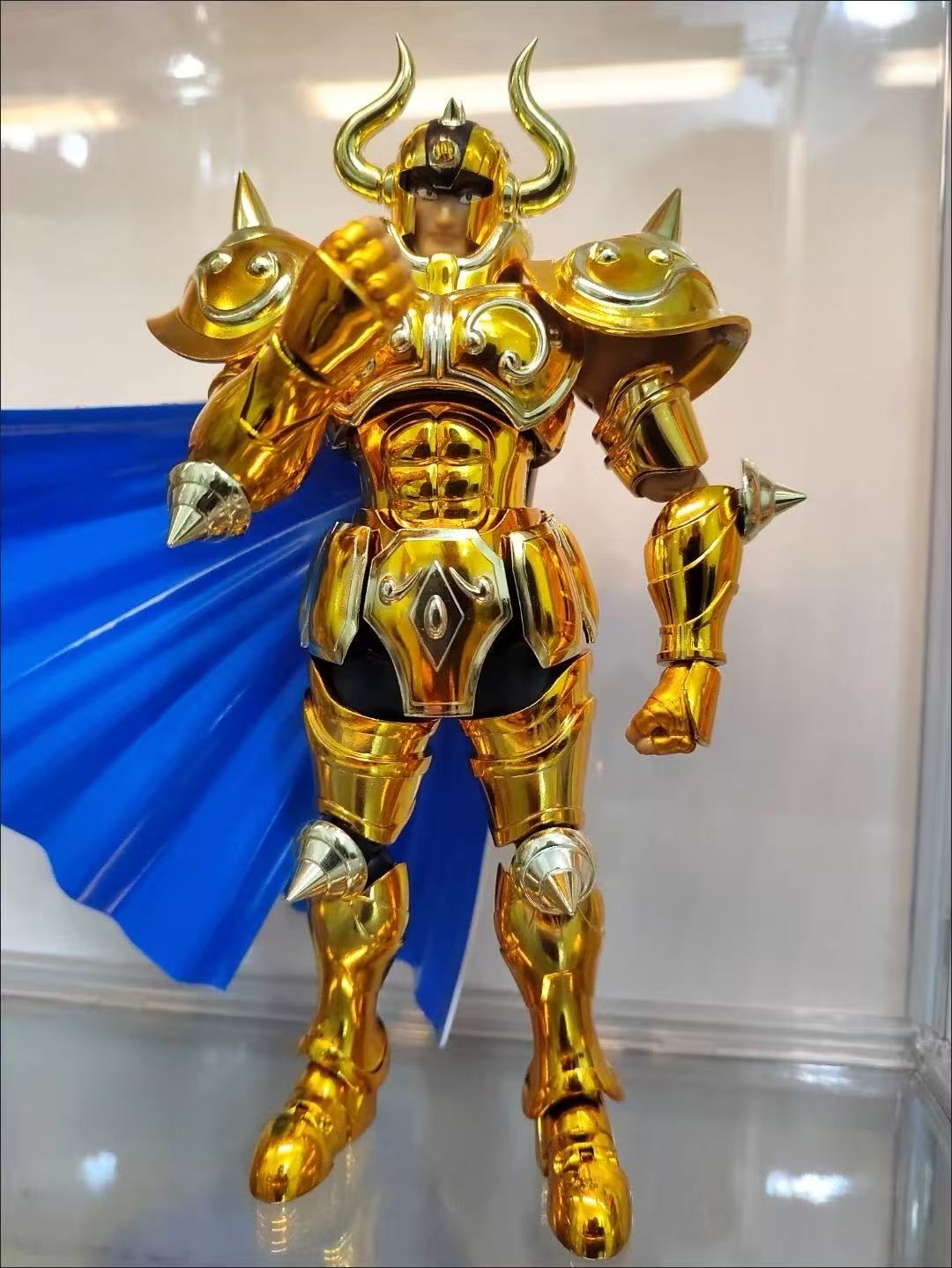 聖闘士星矢 神聖衣装EX 牡牛座アルデバラン 24Kゴールド - Model Kit Armored Core のレビューと価格