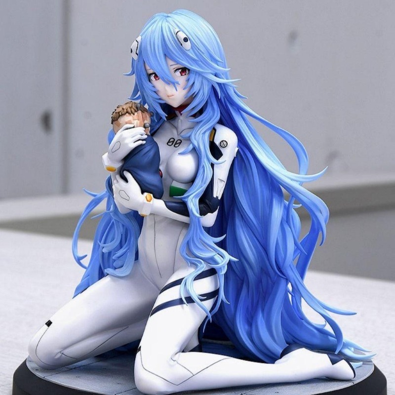 新世紀エヴァンゲリオンフィギュア：跪く長髪綾波レイ、アニメモ - Model Kit Evangelion Bandai のレビューと価格
