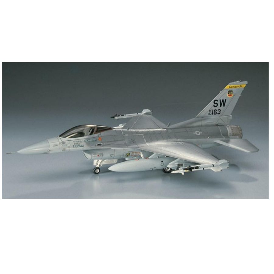 ハセガワ HA00232 1/72 F-16C ファイティン - Model Kit Hasegawa のレビューと価格